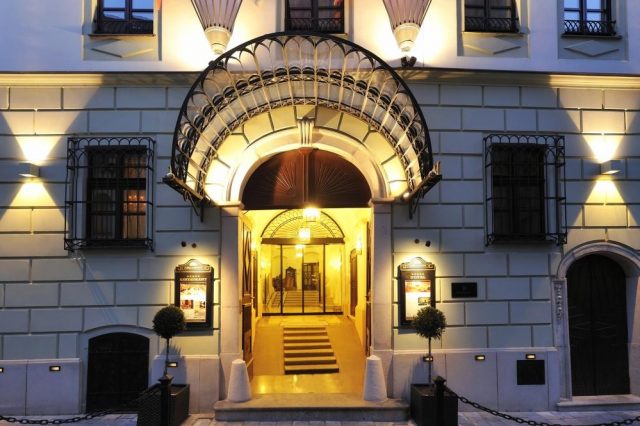 Arcadia Hotel *****